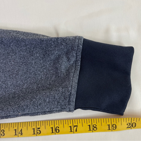 Adidas Men’s Gray Sweater/Hoodie Size Medium Sporty Trendy, Athletic Style - Picture 13 of 14